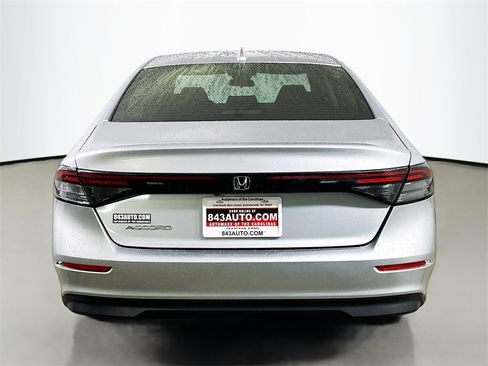 Used 2023 Honda Accord EX image 6
