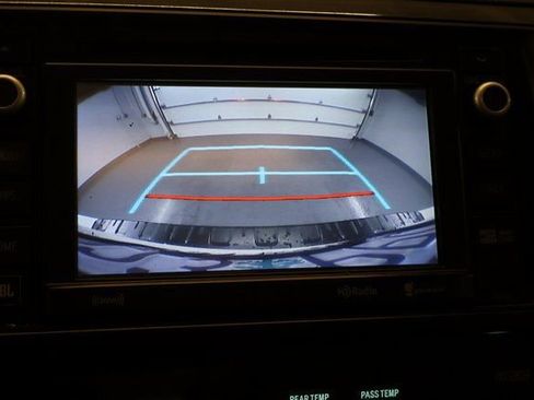 Used 2016 Toyota Sequoia Platinum image 26