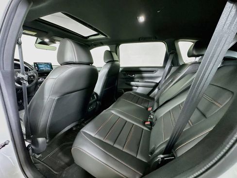 Used 2025 Honda CR-V Sport-L image 4