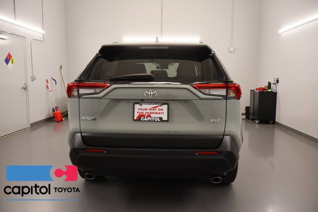 Used 2023 Toyota RAV4 XLE FWD image 4
