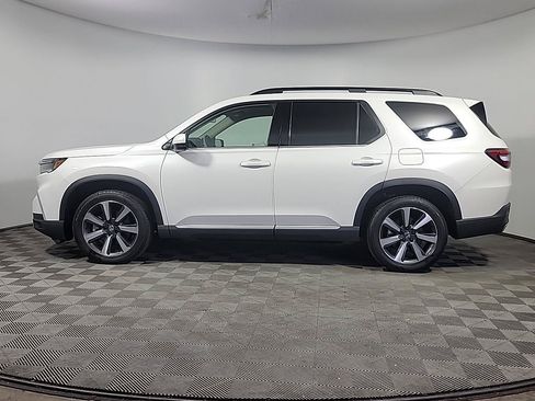 Certified 2023 Honda Pilot Touring image 11