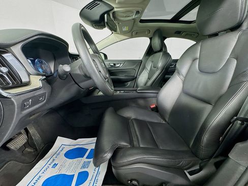 Used 2019 Volvo S60 T5 Inscription image 24