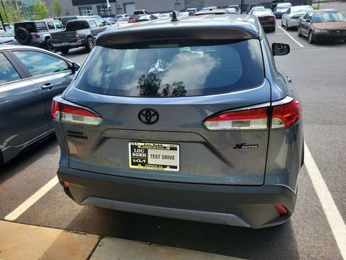Used 2025 Toyota Corolla Cross L FWD image 5