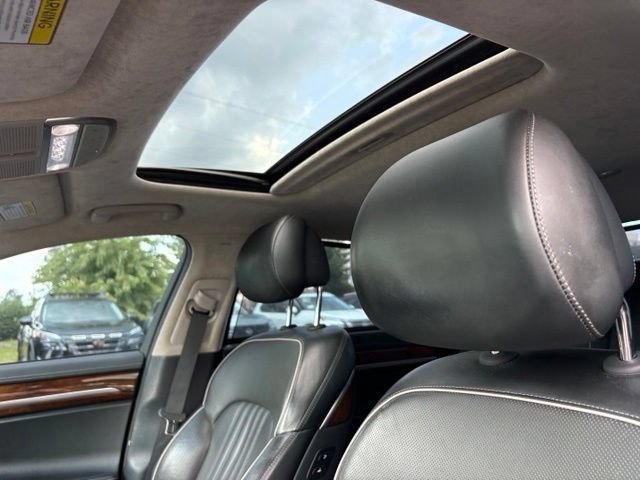 Used 2017 Genesis G90 3.3T Premium RWD image 26