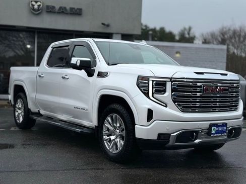 Used 2025 GMC Sierra 1500 Denali AWD/4WD image 8