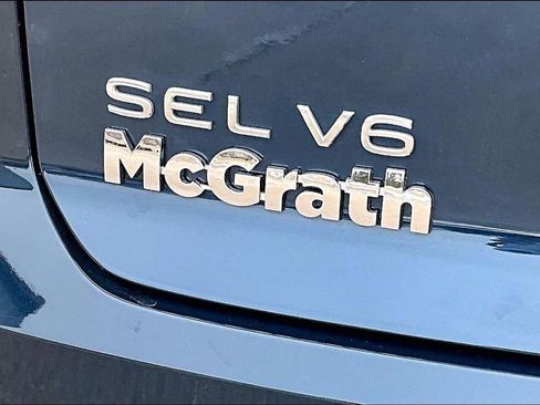 Used 2022 Volkswagen Atlas Cross Sport SEL R-Line w/ Cross Sport MDO Package image 23