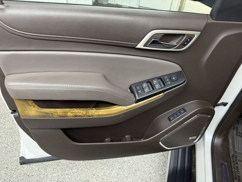 Used 2017 GMC Yukon XL Denali w/ Open Road Package image 24