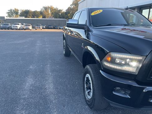 Used 2014 RAM 2500 Laramie image 2