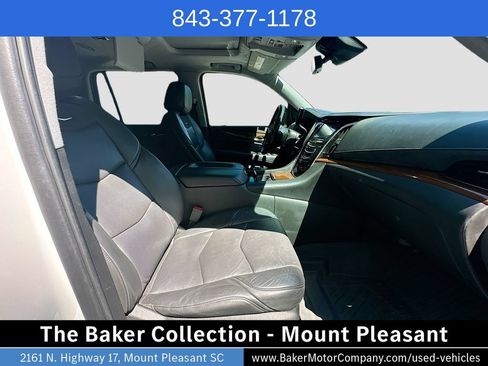 Used 2020 Cadillac Escalade Premium Luxury AWD/4WD image 32
