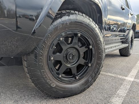 Used 2019 Toyota 4Runner SR5 image 31