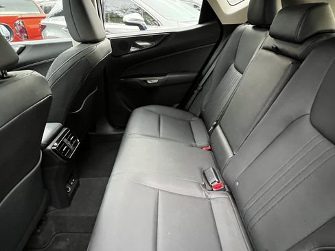 Used 2025 Lexus NX 250 FWD w/ Towing Package (2000 Lbs) image 32