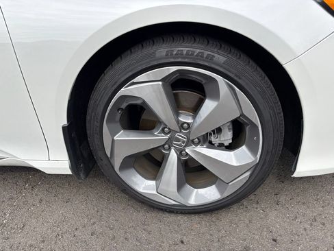 Used 2018 Honda Accord Touring image 28