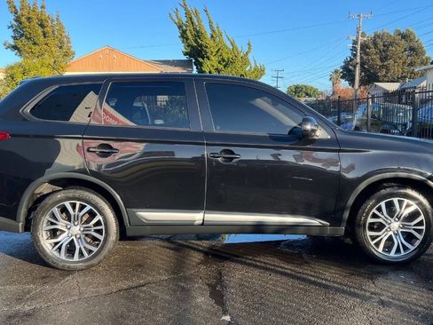 Used 2016 Mitsubishi Outlander SE image 7