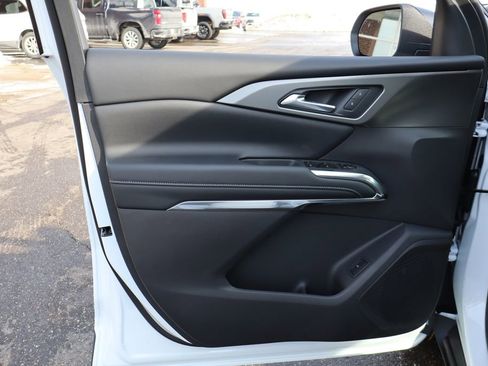 New 2026 Chevrolet Traverse LT w/ Driver Confidence Package image 9
