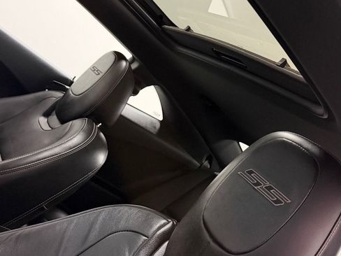 Used 2010 Chevrolet Camaro SS w/ LPO, Ground Effects Package RWD image 15