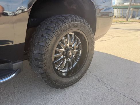 Used 2016 GMC Yukon Denali w/ Open Road Package AWD/4WD image 10