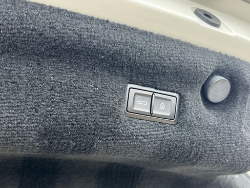 Used 2020 Bentley Continental GT image 21