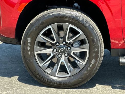 Used 2021 Chevrolet Tahoe Z71 AWD/4WD image 25