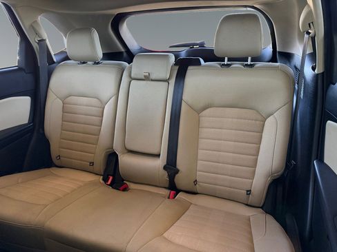 Certified 2022 Ford Edge SEL w/ Convenience Package image 18