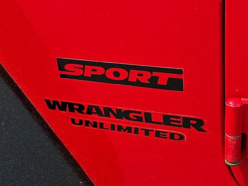 Used 2015 Jeep Wrangler Unlimited Sport w/ Quick Order Package 24S AWD/4WD image 30