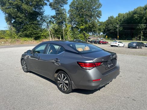 Used 2022 Nissan Sentra SV w/ SV Premium Package FWD image 5