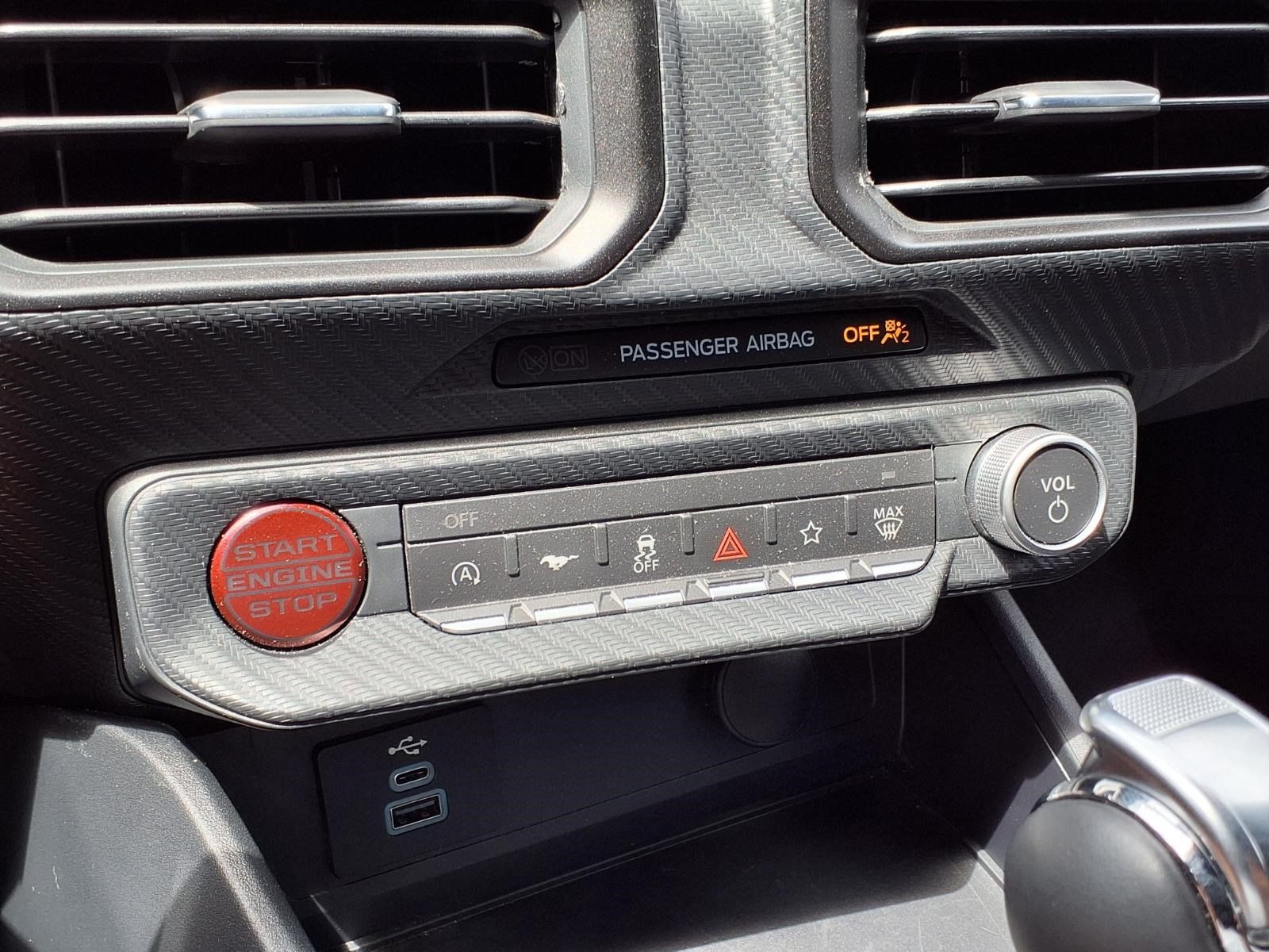 Used 2025 Ford Mustang Coupe RWD image 18