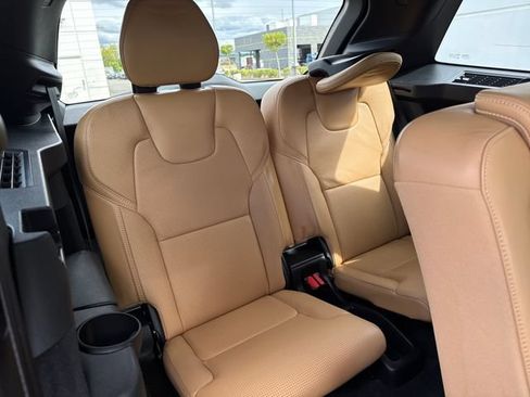 Used 2018 Volvo XC90 T8 Inscription w/ Convenience Package AWD/4WD image 12