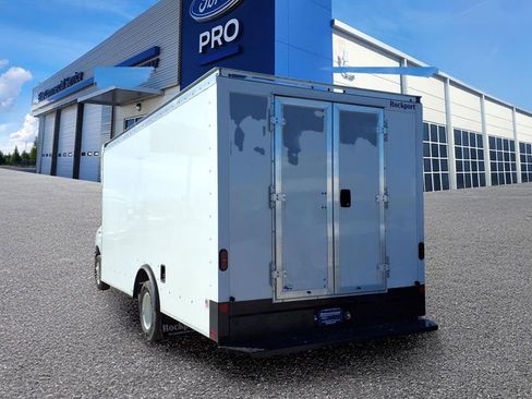 New 2024 Ford E-450 and Econoline 450 Super Duty w/ Power Windows & Locks Group RWD image 7
