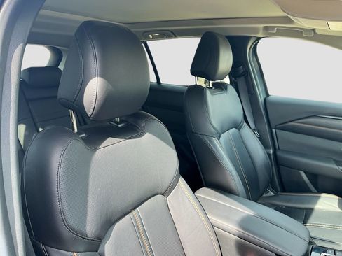 Used 2025 MAZDA CX-50 AWD 2.5 S w/ Premium Plus Pkg image 29