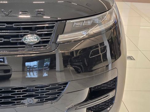 New 2026 Land Rover Range Rover Sport Dynamic SE AWD/4WD image 6