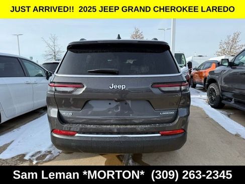New 2025 Jeep Grand Cherokee L Laredo image 12