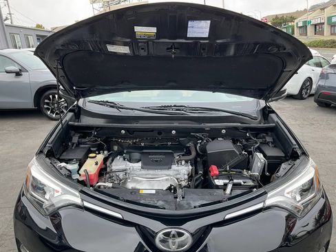 Used 2017 Toyota RAV4 Limited w/ Advanced Technology Package FWD image 13