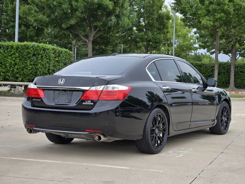 Used 2014 Honda Accord Touring image 4