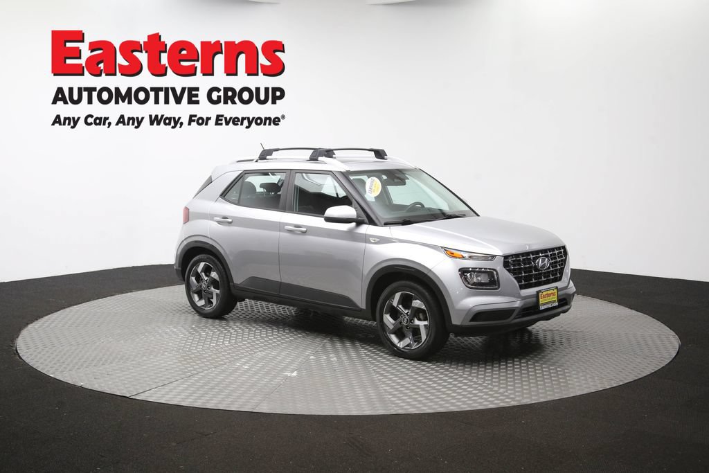 Used 2023 Hyundai Venue SEL FWD image 52