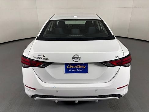 Used 2024 Nissan Sentra SV FWD image 8