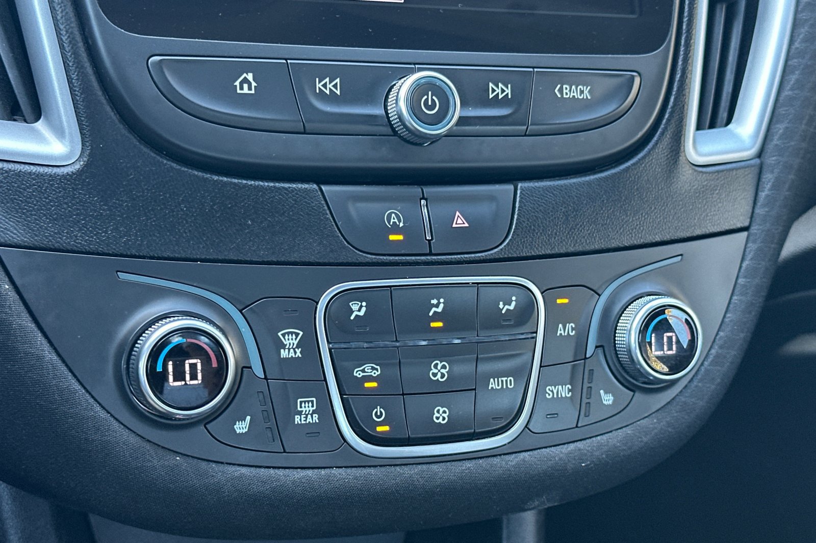 Used 2024 Chevrolet Malibu LT FWD image 19