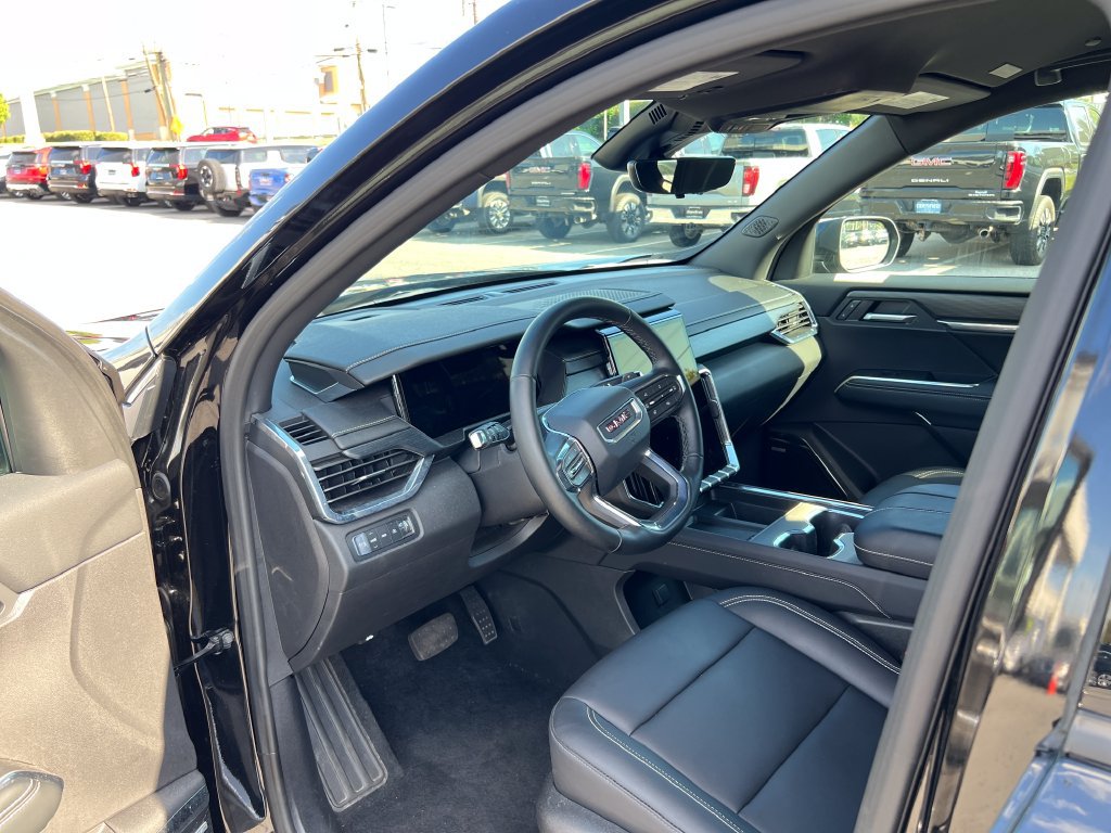 Used 2026 GMC Acadia Elevation w/ Elevation Premium Package AWD/4WD image 11