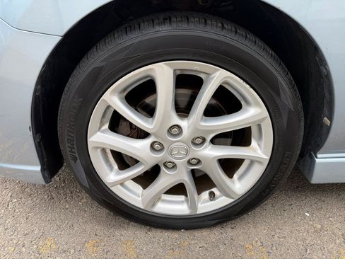 Used 2012 MAZDA MAZDA5 Touring w/ Moonroof & Audio Pkg FWD image 9