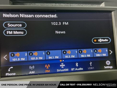 Used 2019 Nissan Titan SV w/ SV Convenience Package RWD image 15