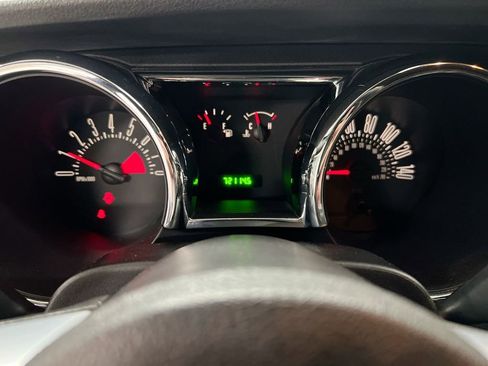 Used 2005 Ford Mustang GT RWD image 12
