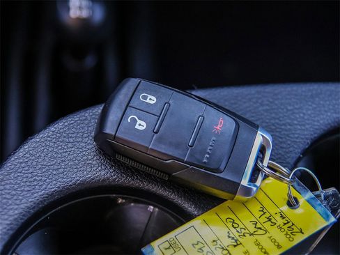 Used 2024 RAM 3500 SLT w/ Quick Order Package 2YG SLT image 33