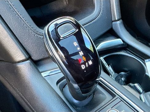 Used 2023 Cadillac XT6 Luxury image 16