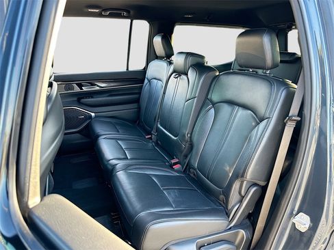 Used 2023 Jeep Wagoneer 4WD image 25