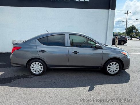 Used 2019 Nissan Versa S Plus FWD image 4