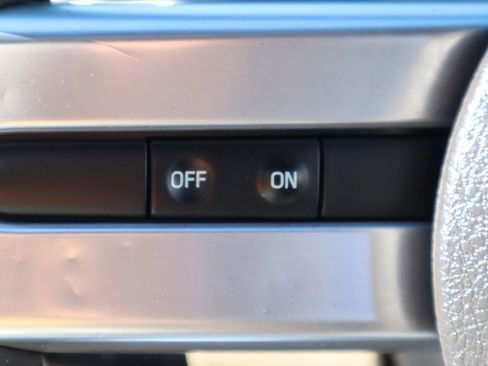 Used 2006 Ford Mustang Convertible image 19