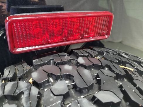 Used 2016 Jeep Wrangler Unlimited Sahara w/ Dual Top Group image 49