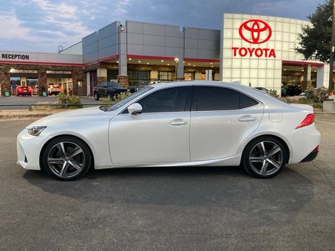 Used 2020 Lexus IS 300 w/ Premium Package RWD image 8