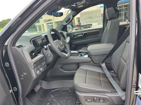 New 2026 Chevrolet Suburban High Country RWD image 20