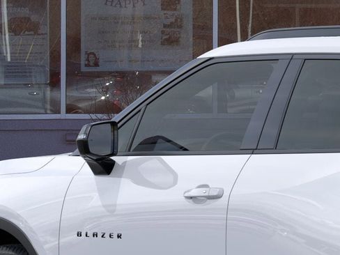 New 2026 Chevrolet Blazer LT image 12