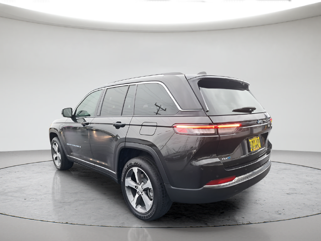 New 2023 Jeep Grand Cherokee 4WD 4xe image 7